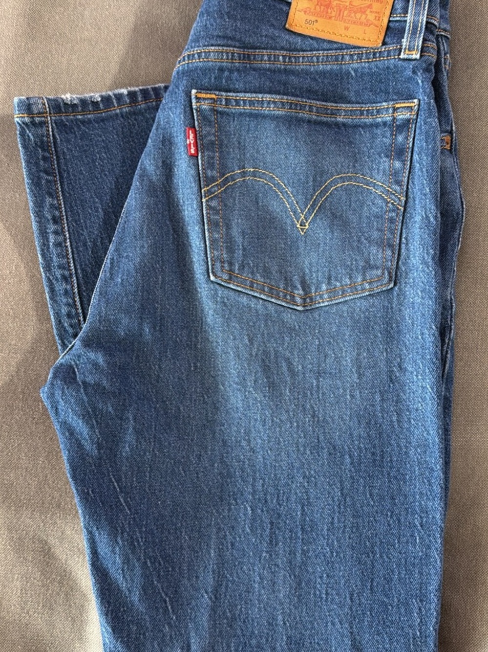Levi's Women’s Dark Blue Straight Jeans with Red Tab
